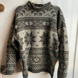 Eastern Mountain Sports green and sage sweater, mens M